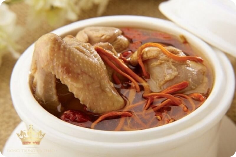 Gà hầm đông trùng hạ thảo Gà hầm đông trùng hạ thảo